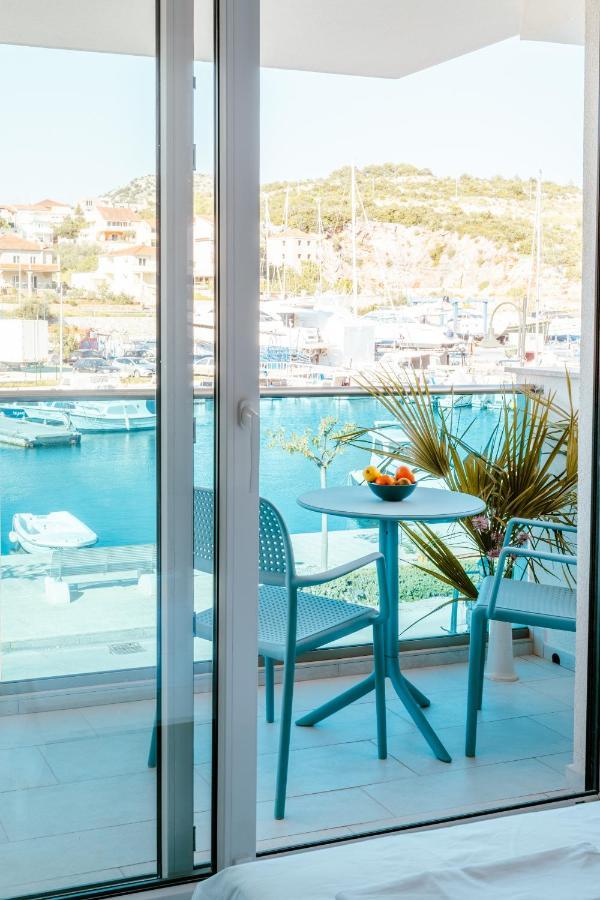 Blue Marina Apartments Dış mekan fotoğraf