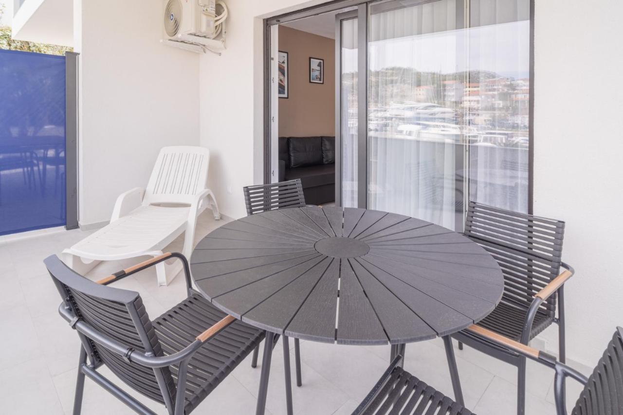 Blue Marina Apartments Dış mekan fotoğraf